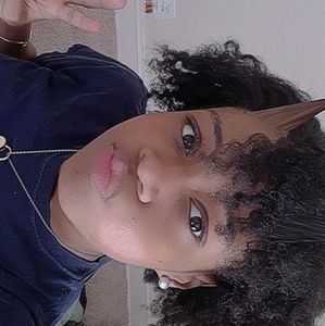 Meet your Posher, Cadeja